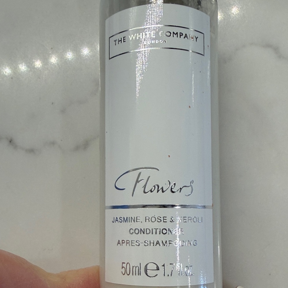 9 ct The White Company London Travel 1.7oz shampoo conditioner body wash lotion - Picture 10 of 11